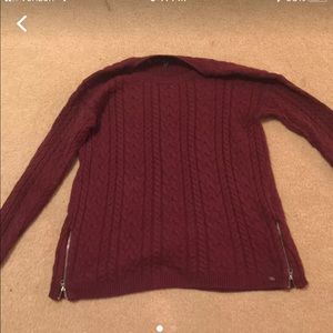 Burgundy American eagle sweater
